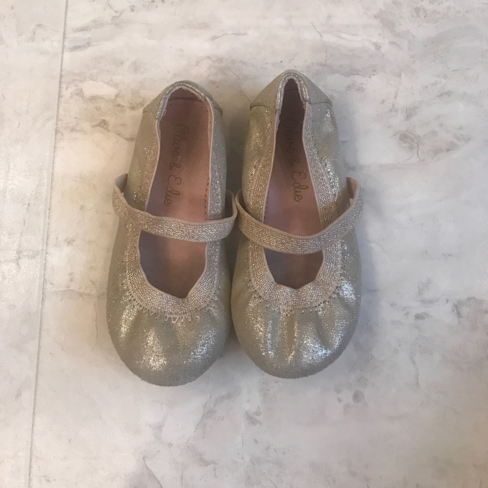Toddler girls gold glitter ballet shoes size 6