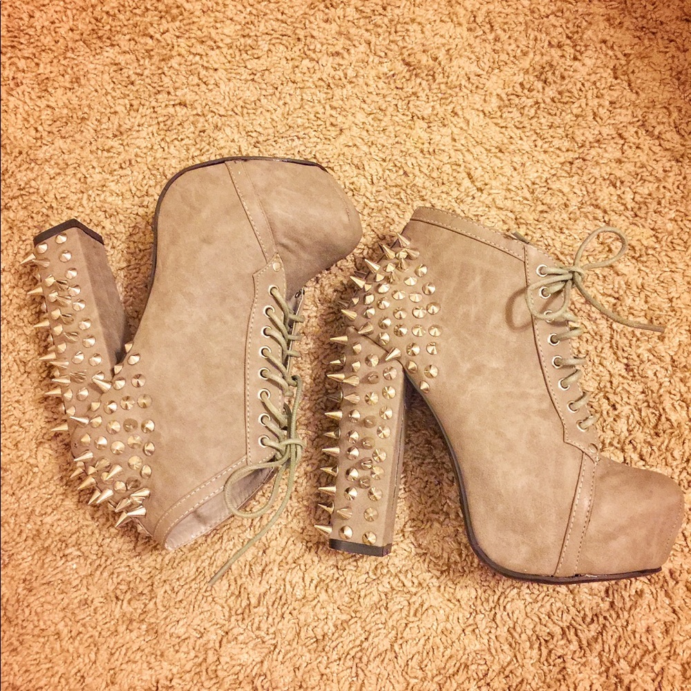 Spiked heel platforms