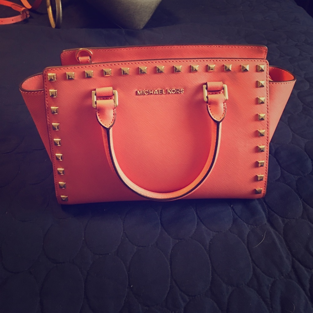 The prefect Michael Kors purse!