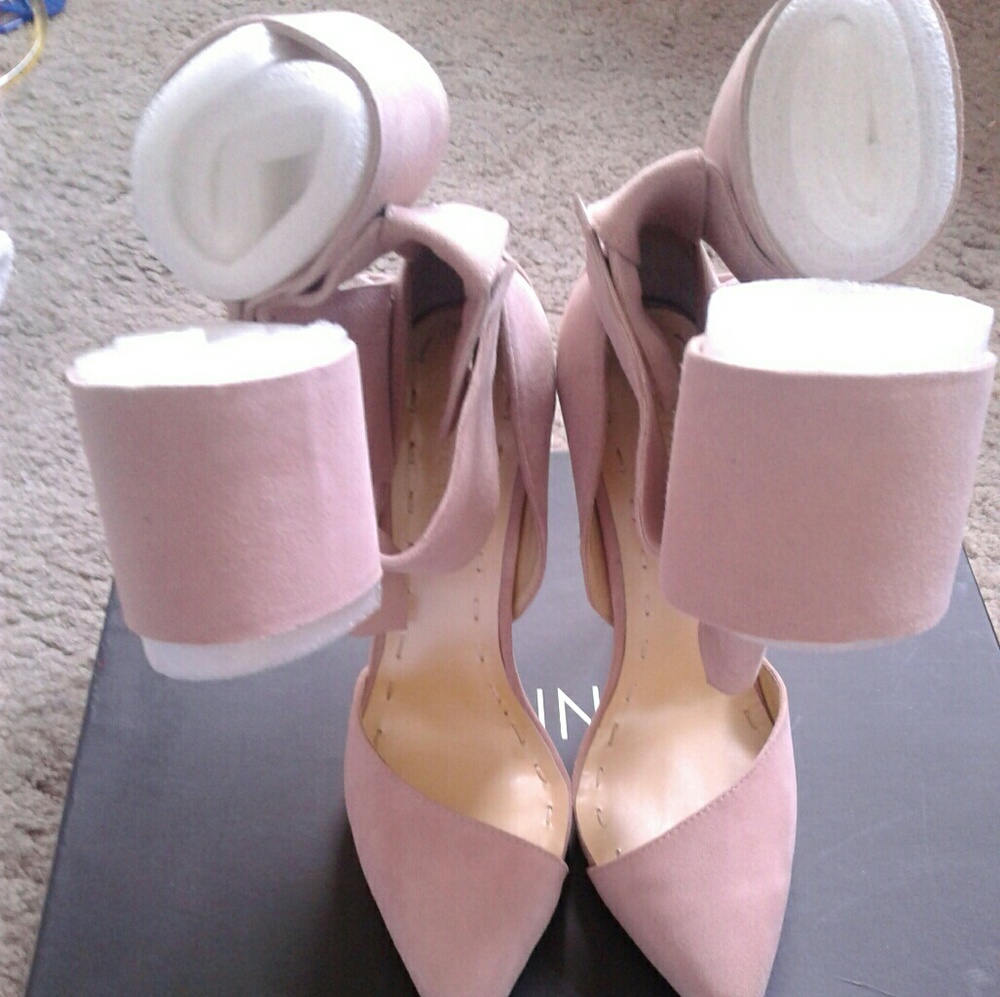 Aminah Abdul Jillil woman size 7 Pale Pink