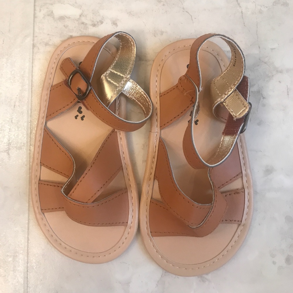 Baby girls Old Navy sandals 18-24 months