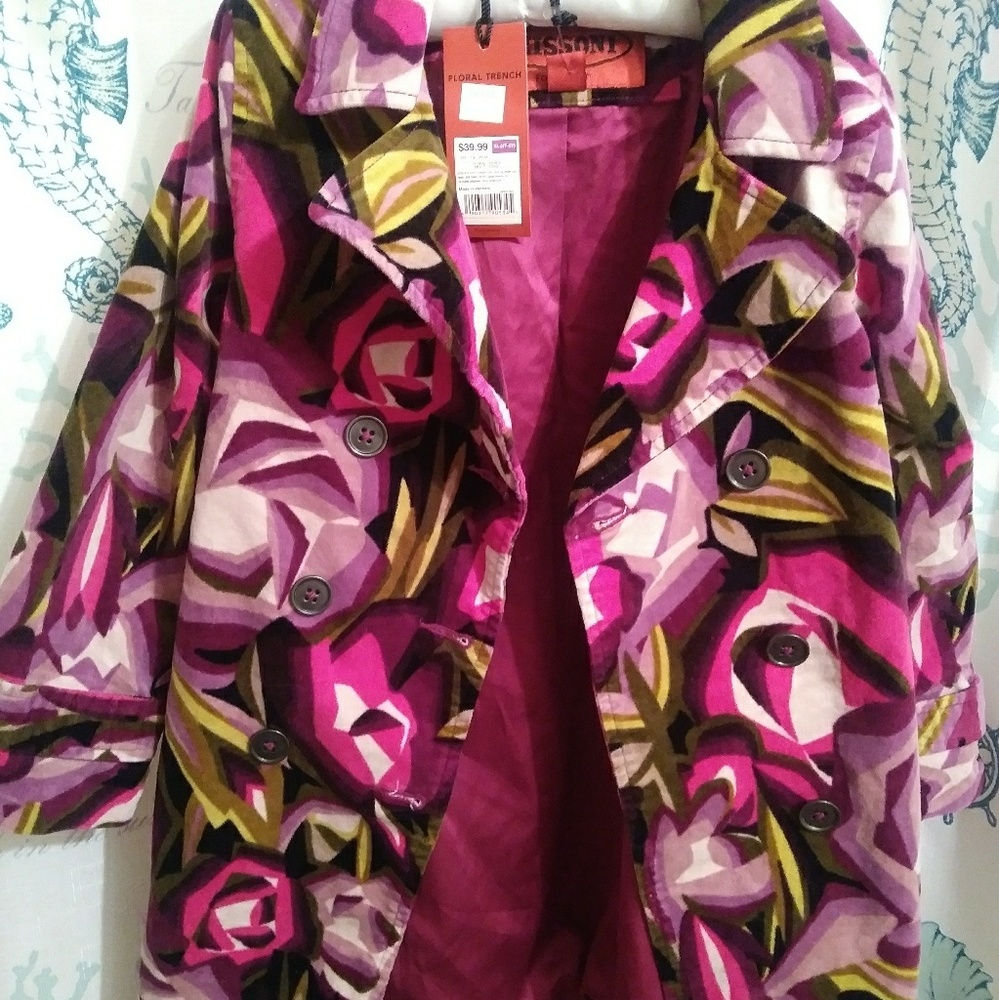 Adorable floral trench coat