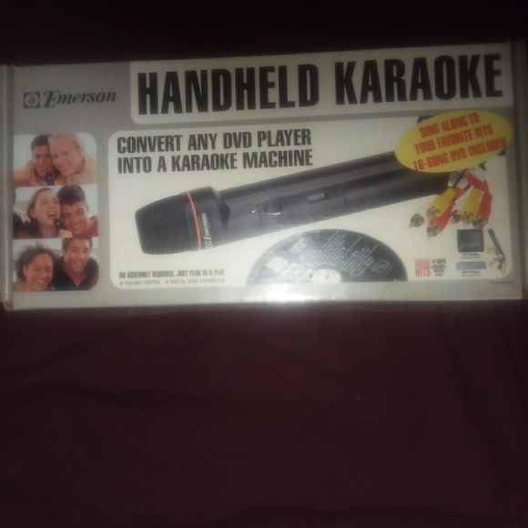 Family Entertainment Handheld Karoke Emerson - Picture 5 of 7