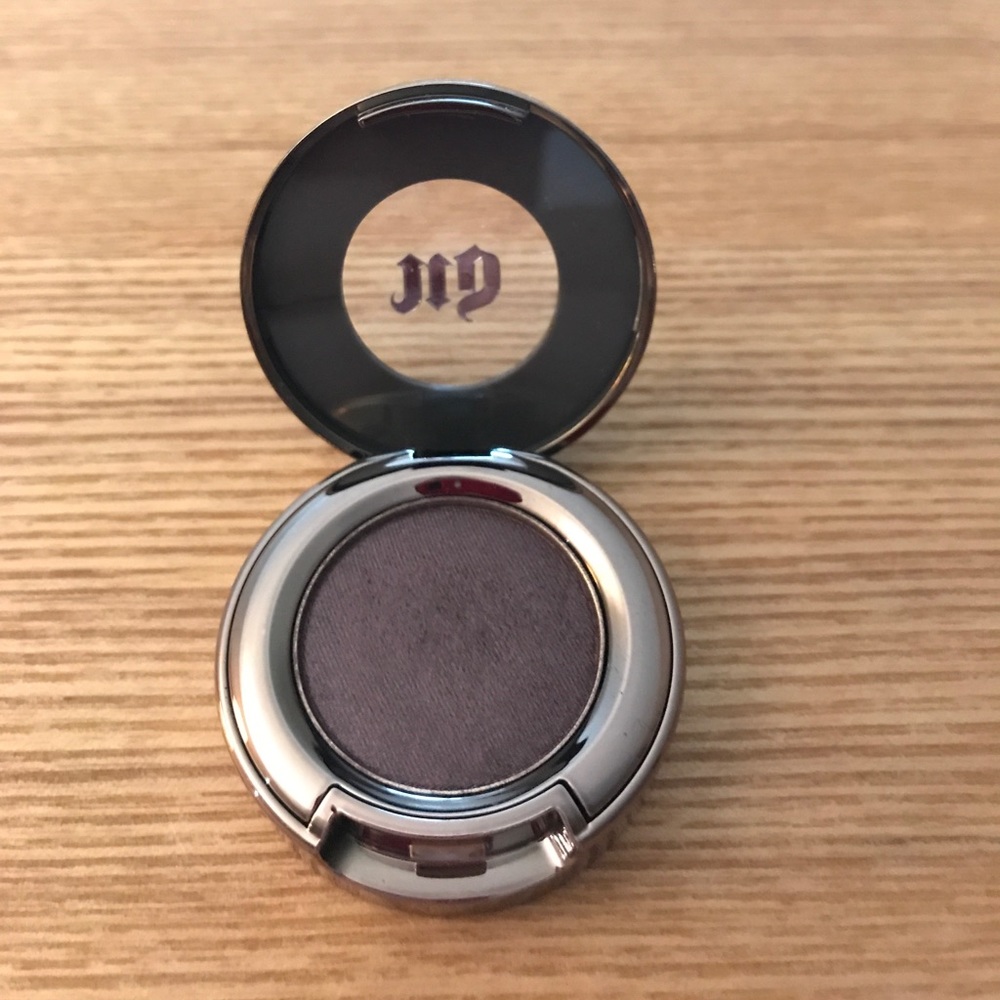⚡️ BRAND NEW⚡️ URBAN DECAY Eyeshadow Rockstar