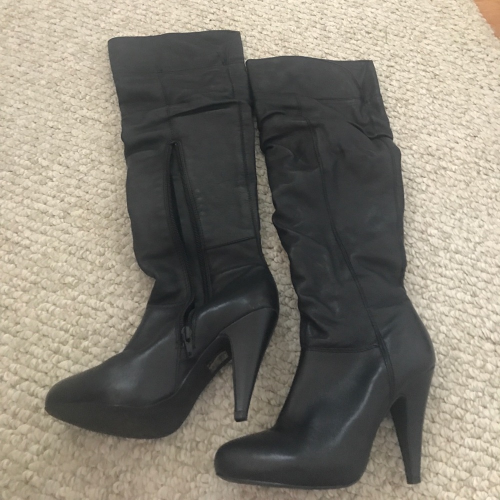 Aldo black healed boots