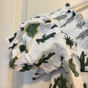 Francesca's Collections Tops - Francesca's Cactus Top 🌵 Francesca's Collections Tops - Francesca's Cactus Top 🌵
