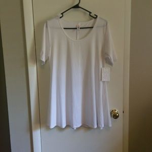 Solid white M Perfect T