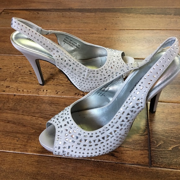 Sold:  Lulu Townsend Gray heels with Silver Jewels - Picture 2 of 5