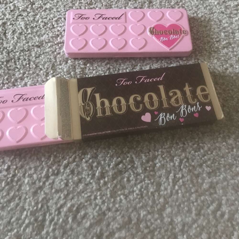 Two faced chocolate Bon Bon palette!