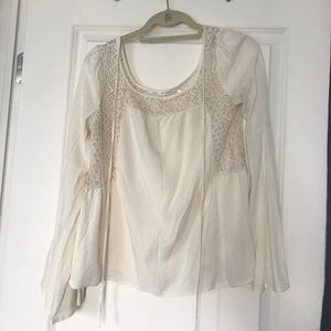 Blu Pepper Bell Sleeved Blouse