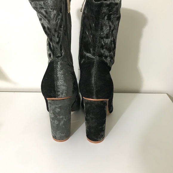 Green Velour Booties - Picture 3 of 3