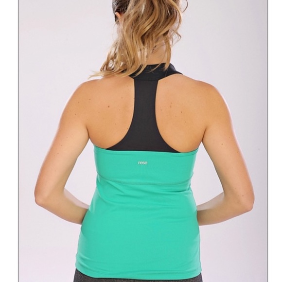 Rese Activewear Scoop Tank w/ built in bra - Picture 1 of 5