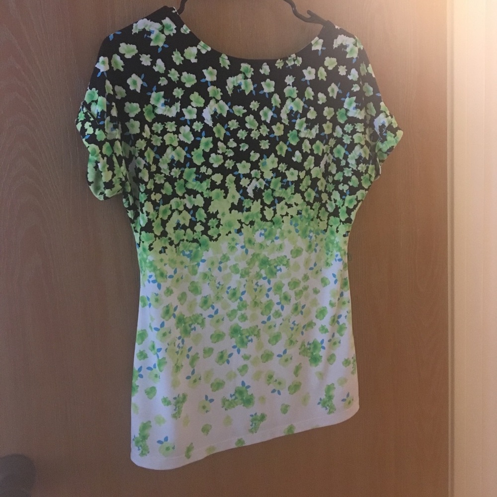 NY&Co Top