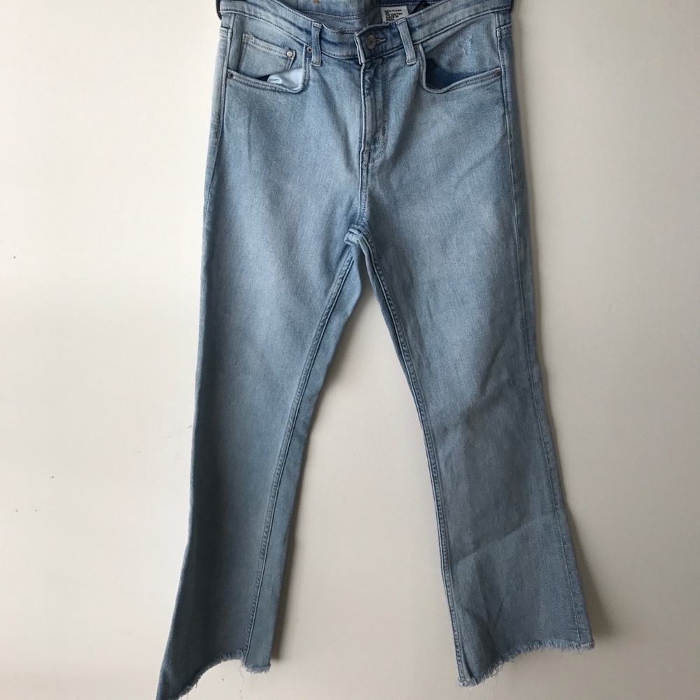 Kick Flare Light Washed Jeans