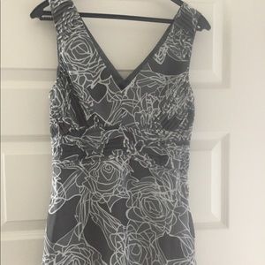 Banana Republic size 0 100% silk top