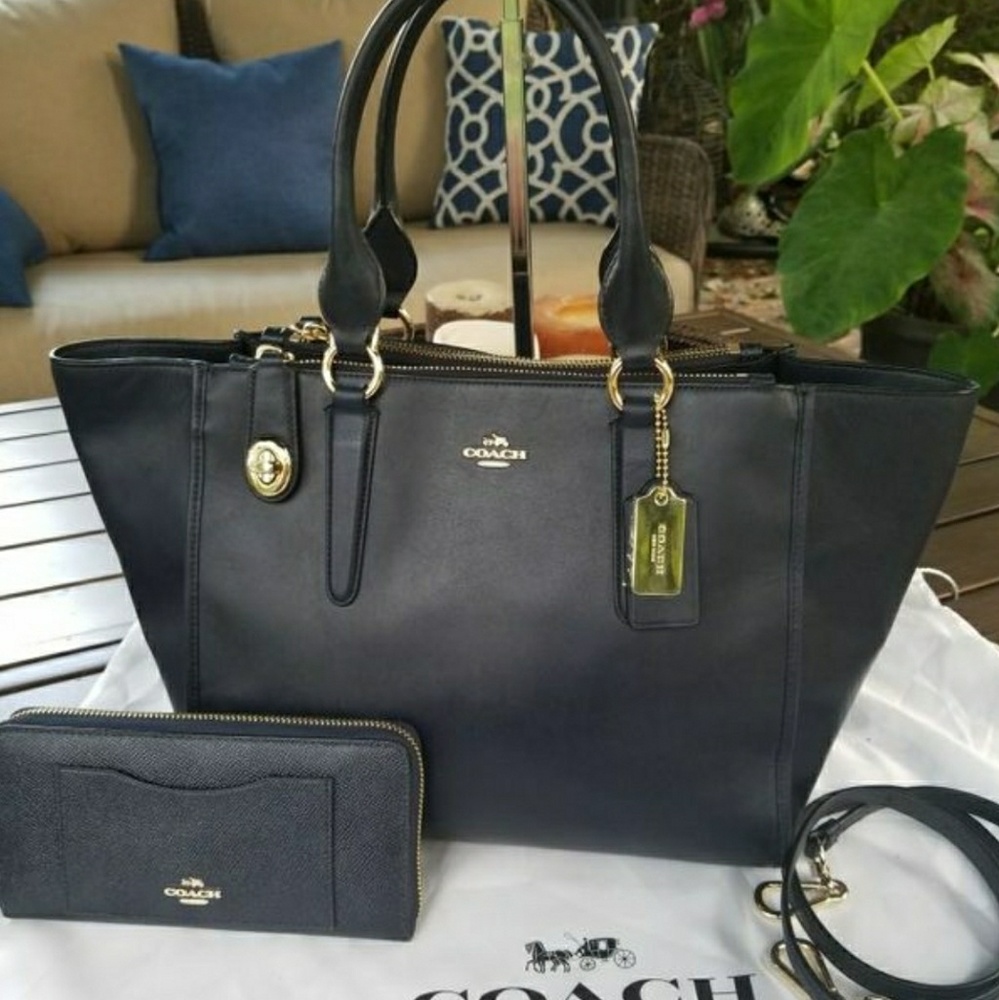 LARGE 2016 COACH CROSBY CARRYALL AND WALLET
