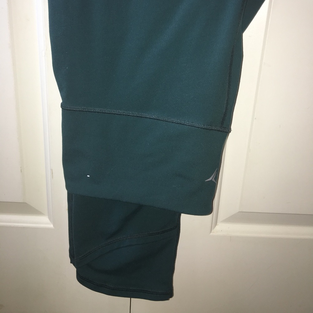 Old Navy green crop leggings