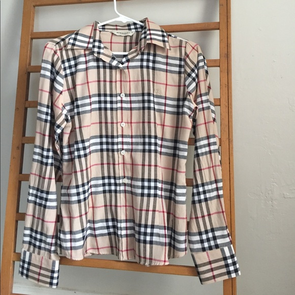Burberry Tops - BURBERRY CLASSIC BUTTON UP