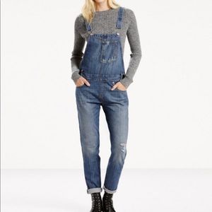 Levi's XS overalls