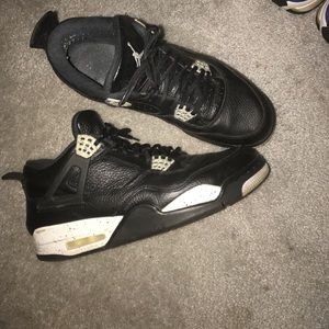 Jordan 4s