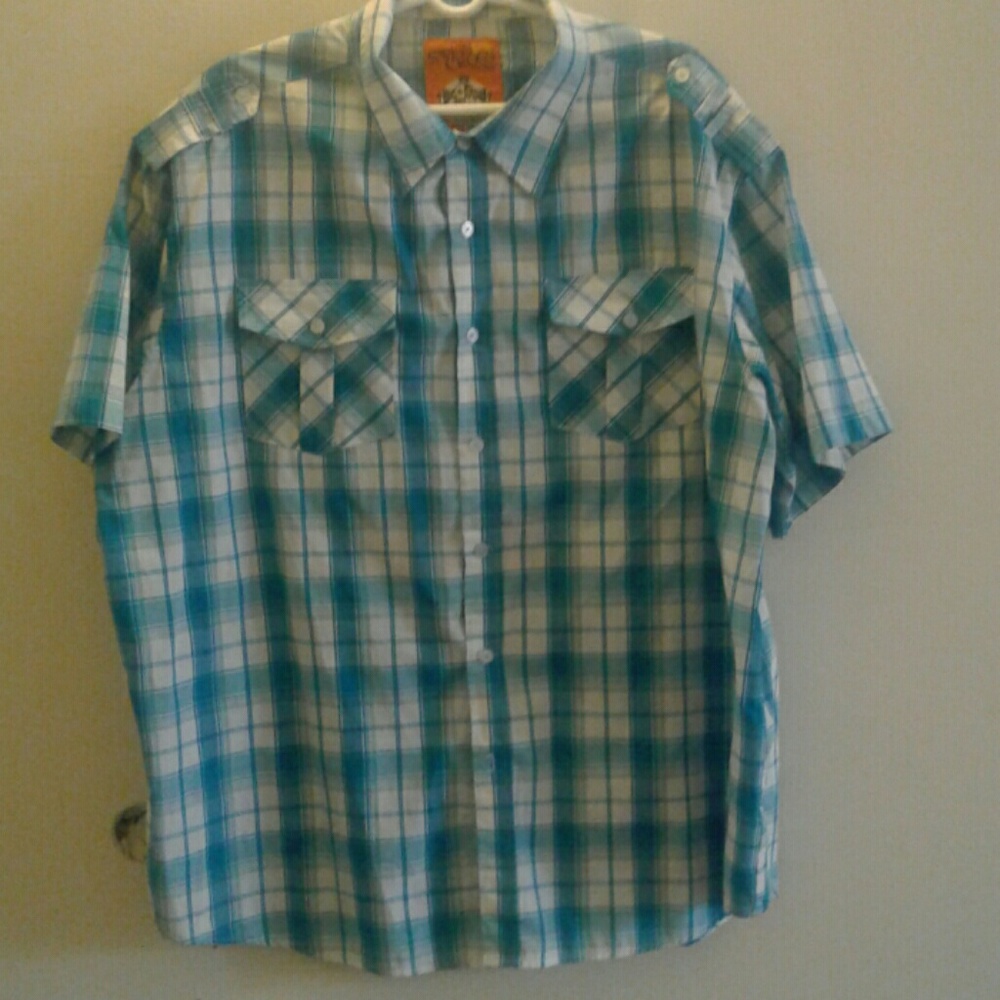 Men's short sleeve button down
