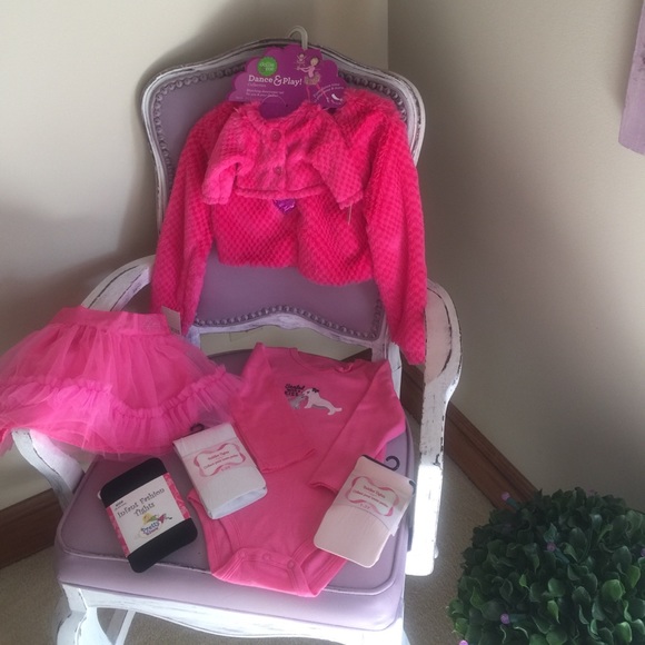 New Little girl onsie with skirt and jacket. - Picture 1 of 6
