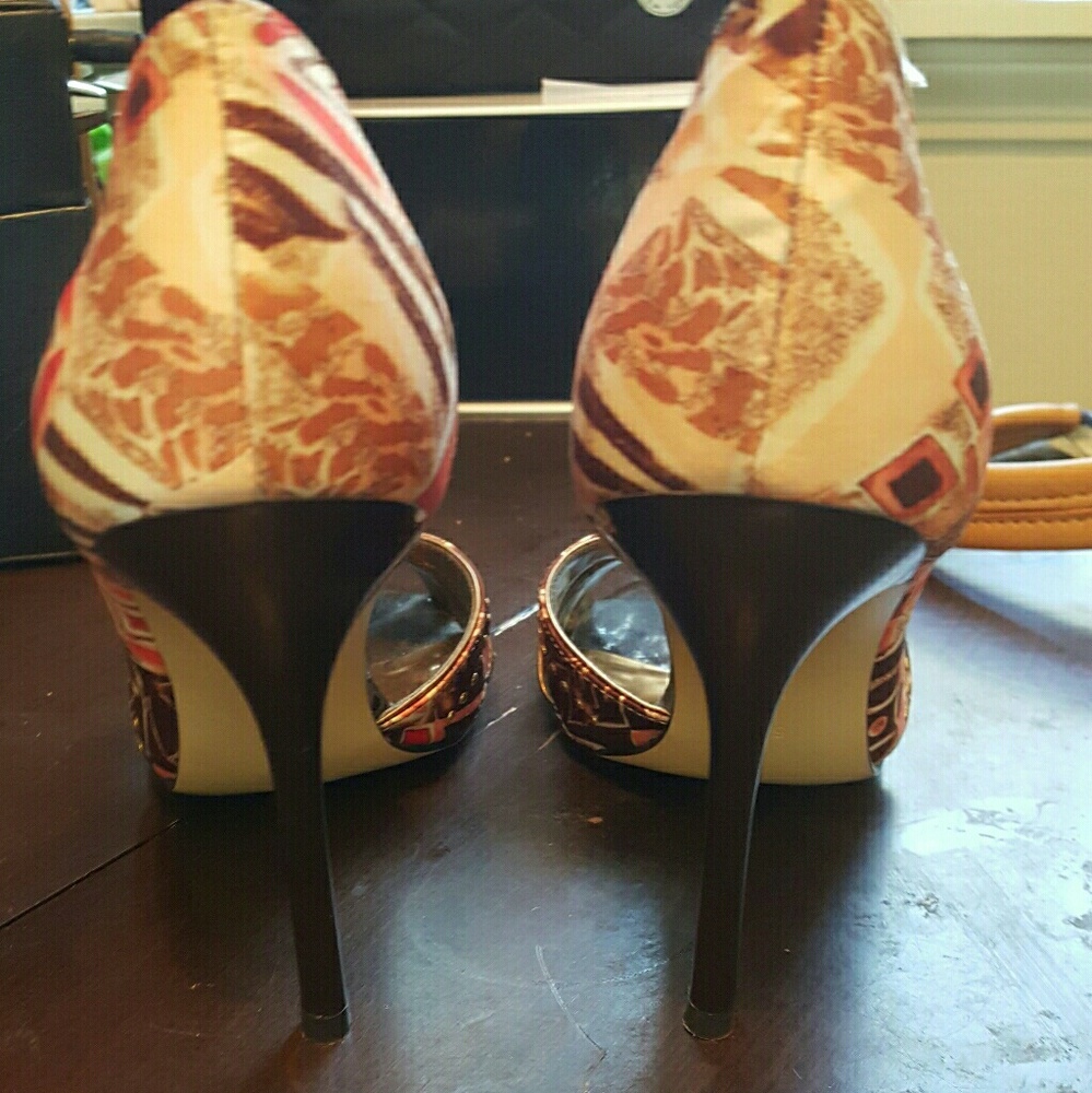 Guess heels