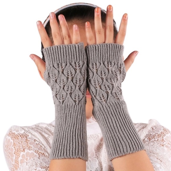 Cozy Sweater Cable Knit Gloves Mittens Fingerless - Picture 5 of 8