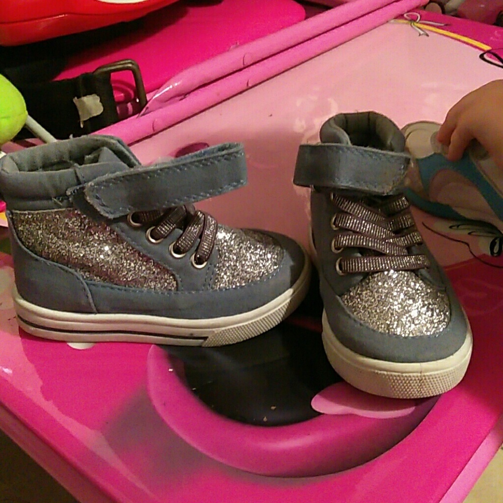 Kids shoes