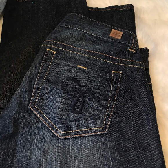 Guess Jeans - Picture 2 of 3