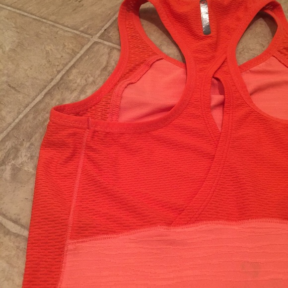 Pearl Izumi Run Top - Picture 5 of 7