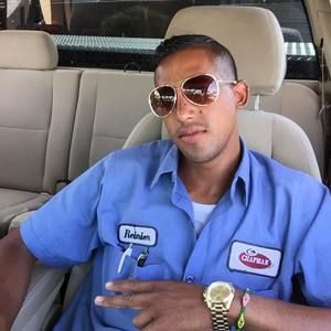 Meet your Posher, Reinier andres