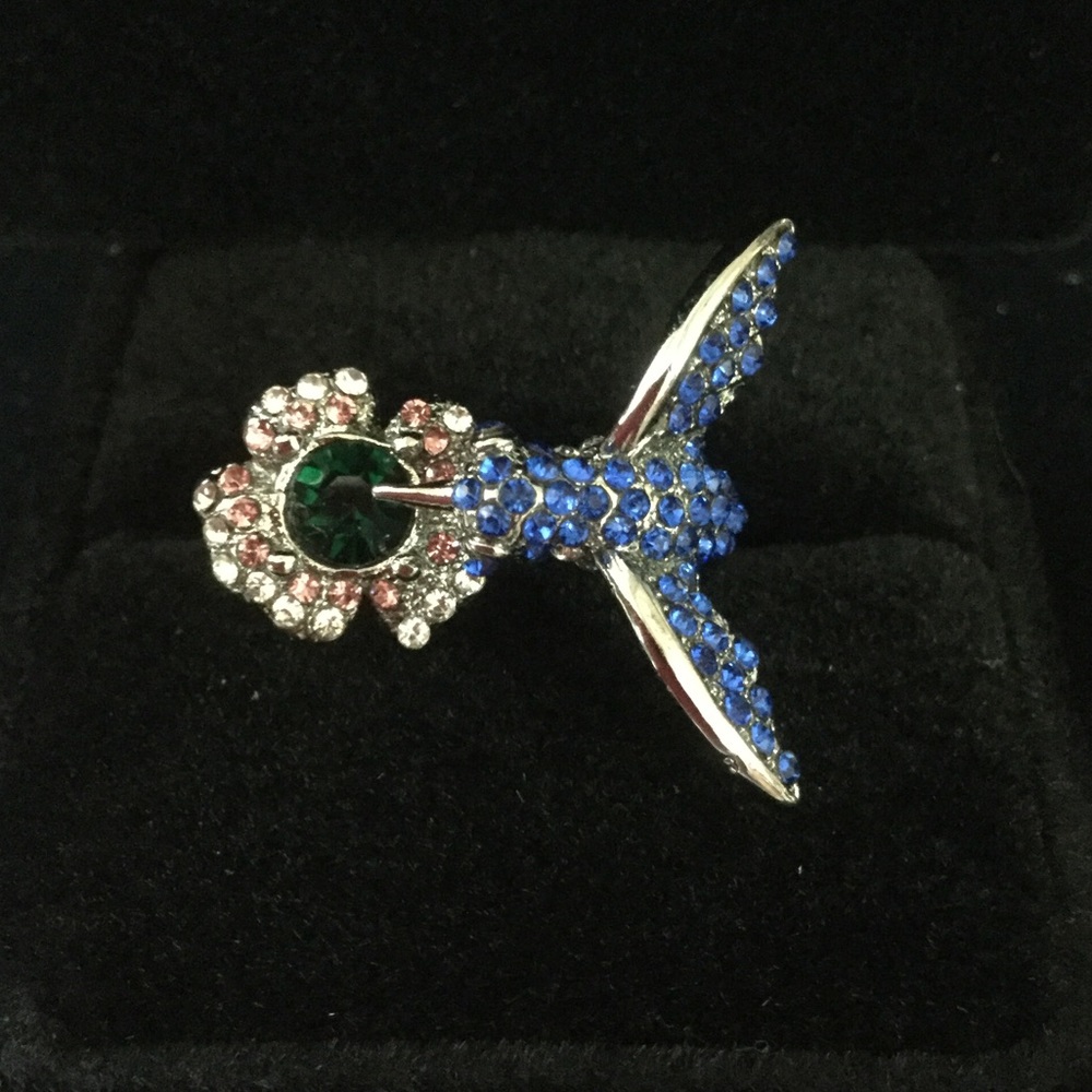 Spectacular Hummingbird Ring !