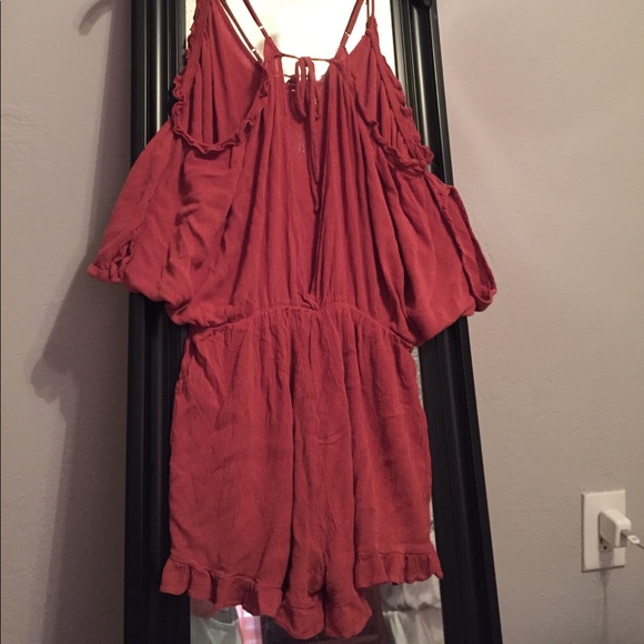 Frilly romper with deep open back 💕 - Picture 2 of 5