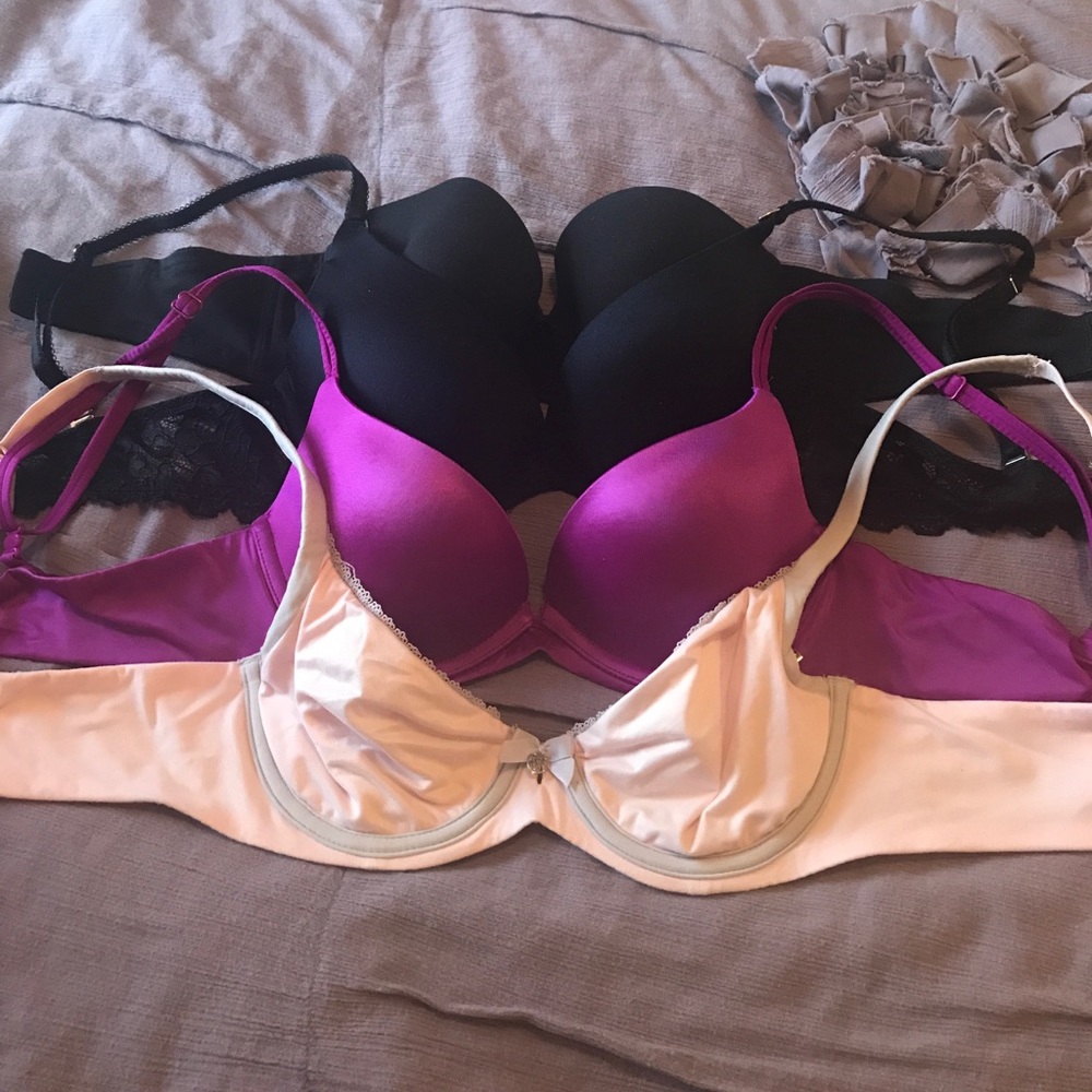 Victoria's Secret 32B bra bundle