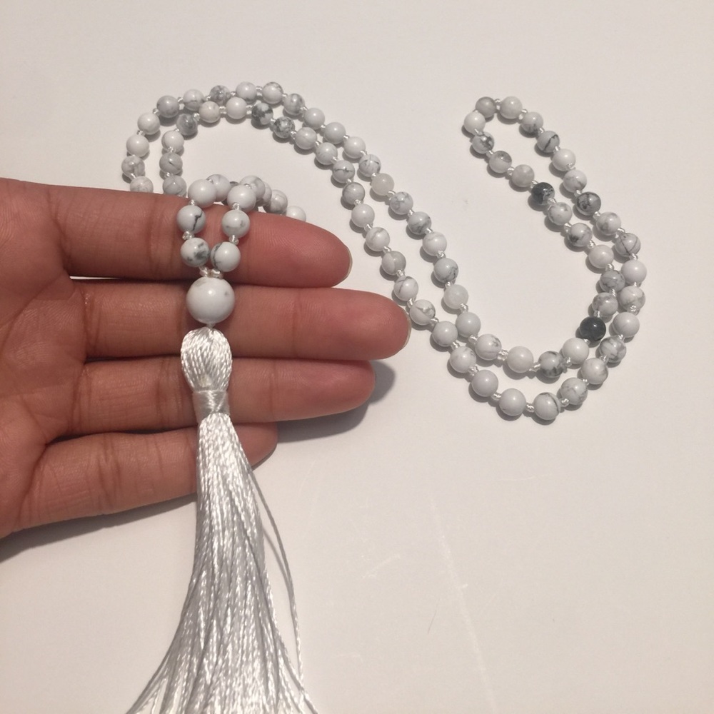⭐️NEW⭐️ Howlite Mala Necklace 📿 - Picture 2 of 5