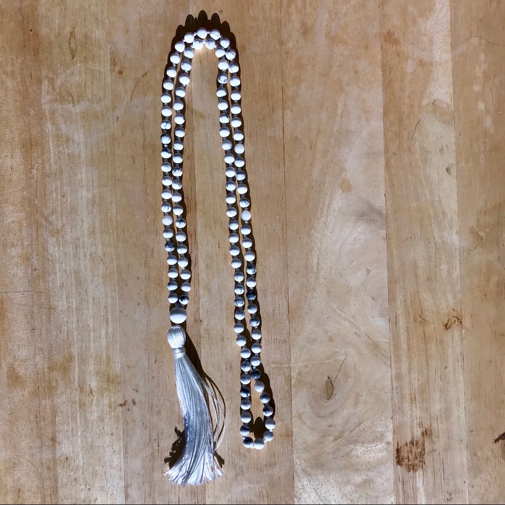 ⭐️NEW⭐️ Howlite Mala Necklace 📿 - Picture 3 of 5