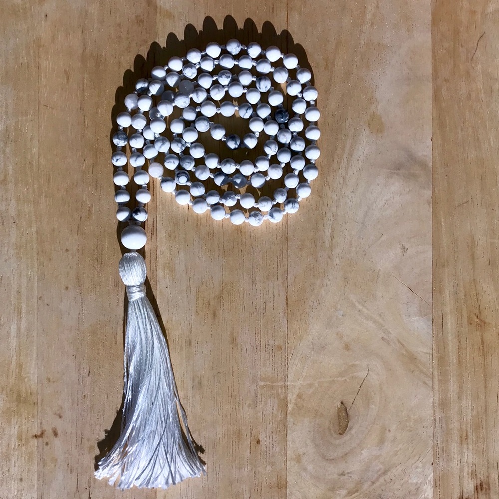⭐️NEW⭐️ Howlite Mala Necklace 📿