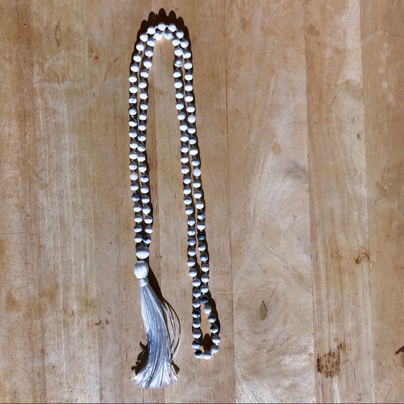 ⭐️NEW⭐️ Howlite Mala Necklace 📿 - Picture 3 of 5