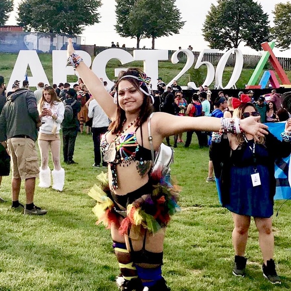 Above & Beyond group therapy Raveoutfit - Picture 4 of 4