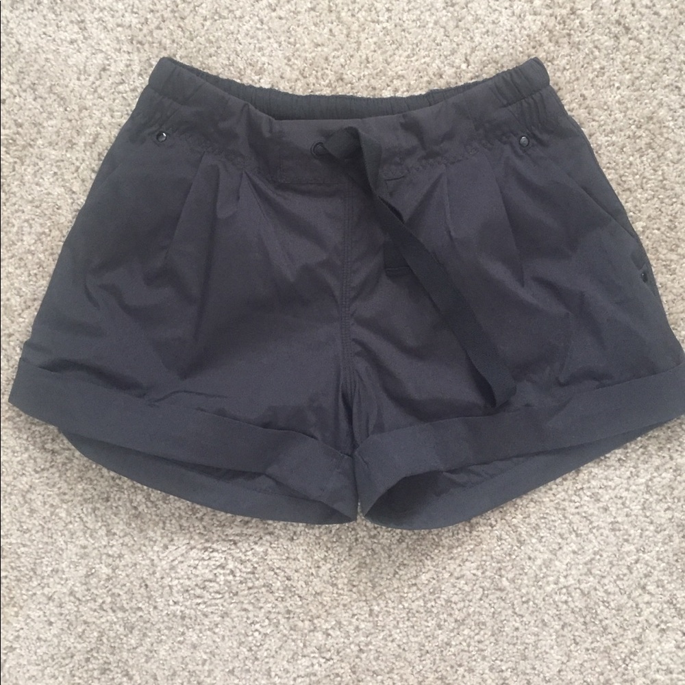 Lululemon Spring Break Away Short