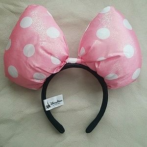 Over Size Minnie Mouse Ears Over Size Minnie Mouse Ears