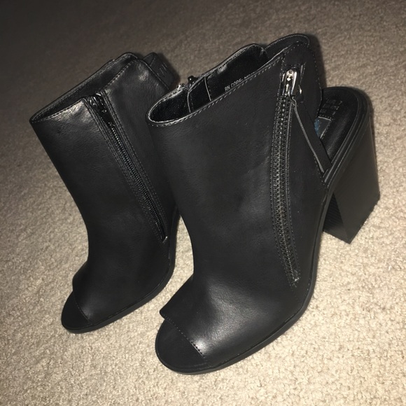 Black Leather Open Toe Bootie Sz 9 - Picture 1 of 4