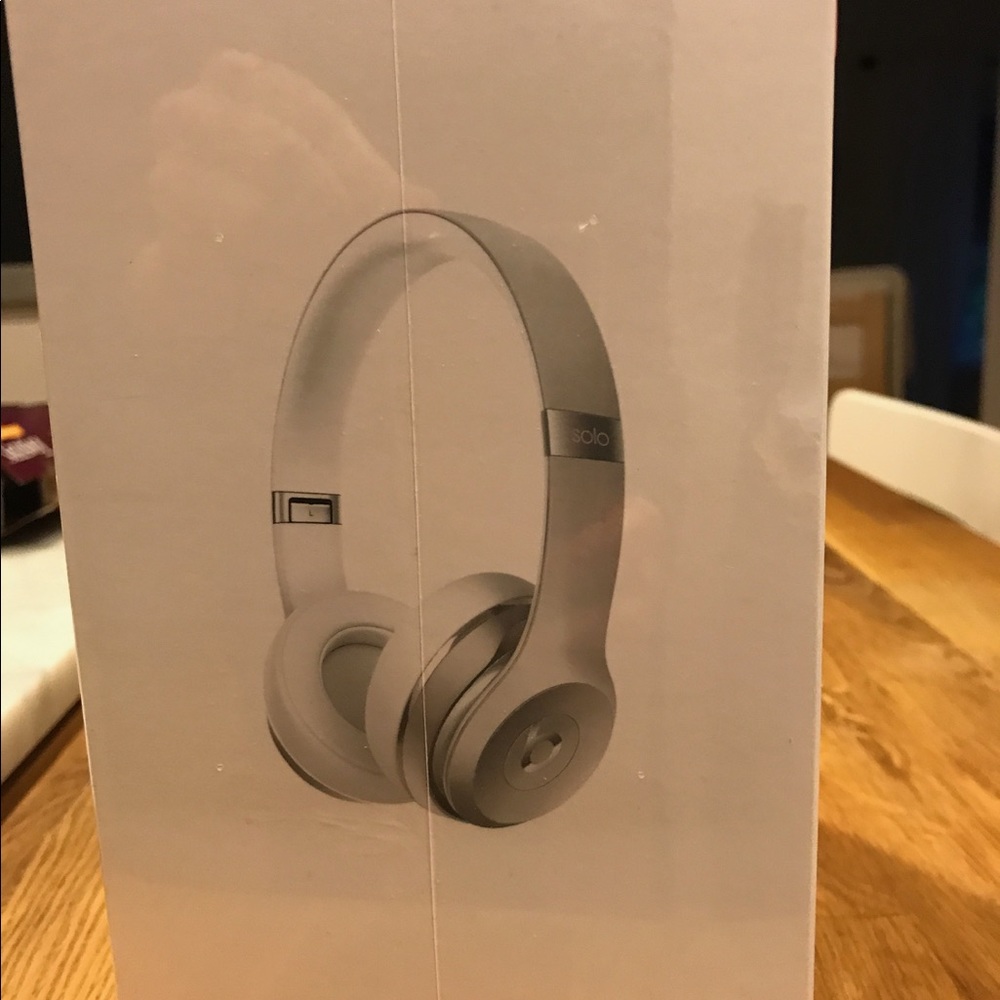 Brand new beats solo 3 wireless headphones