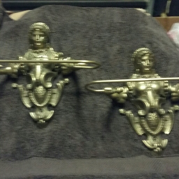 Brass Maiden towel racks - Picture 2 of 3