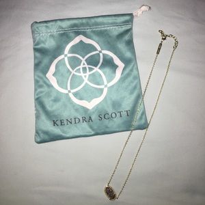 Kendra Scott necklace