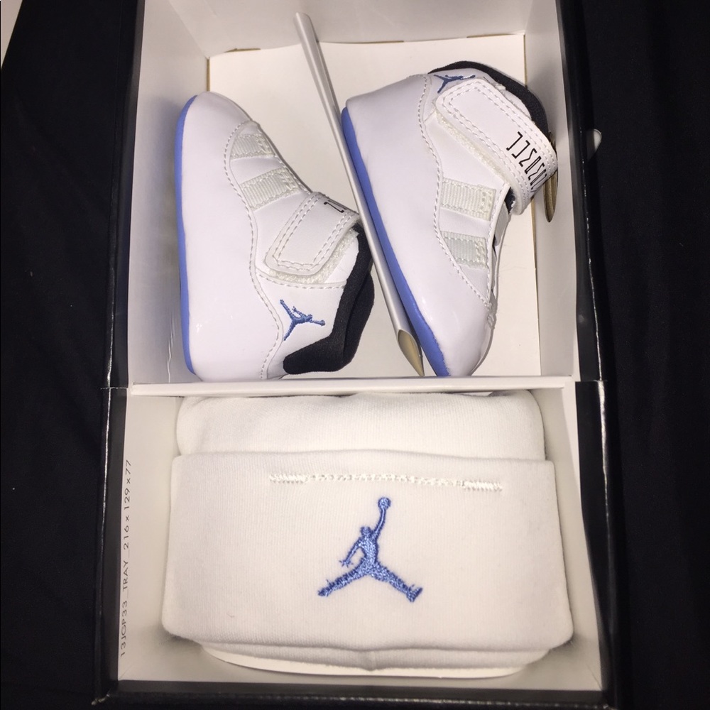 Jordan 11 retro gift pack