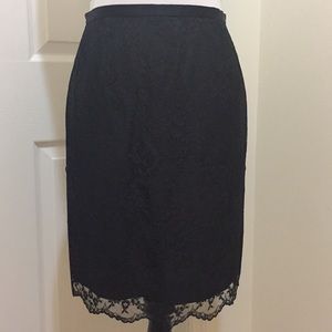 Due per Due Lace Skirt