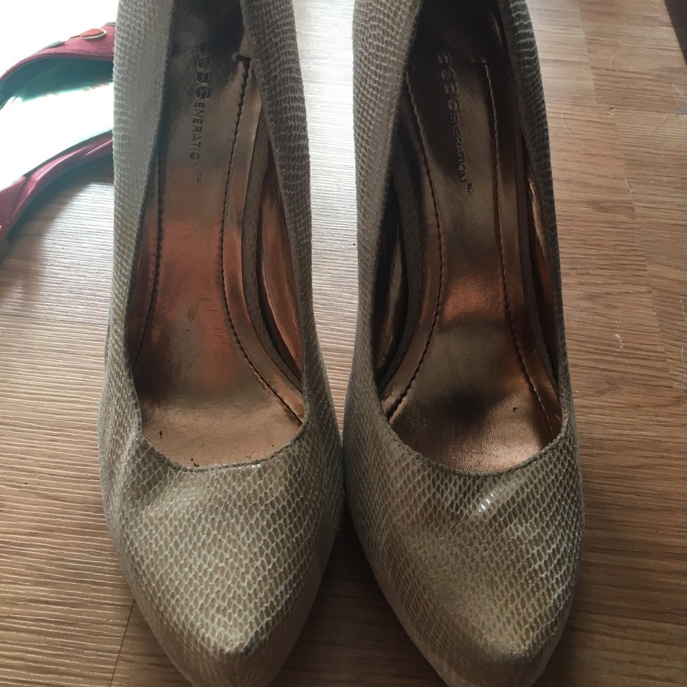 BCBG heels