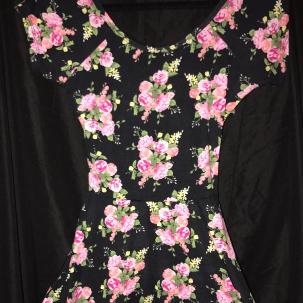 Casual Floral Dress (black)